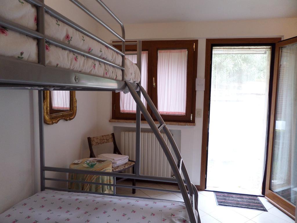 Villa Agriturismo Le Vergare Offagna Zimmer foto