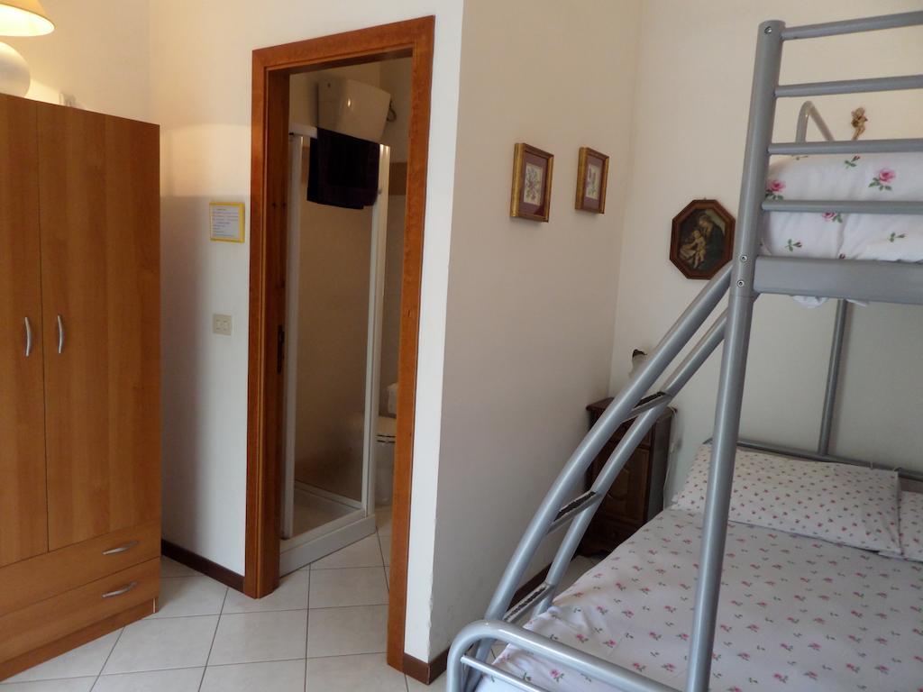 Villa Agriturismo Le Vergare Offagna Zimmer foto