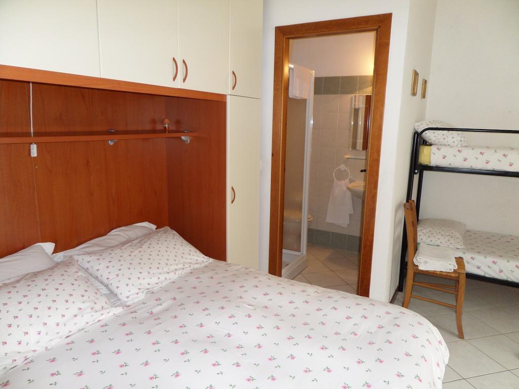 Villa Agriturismo Le Vergare Offagna Zimmer foto